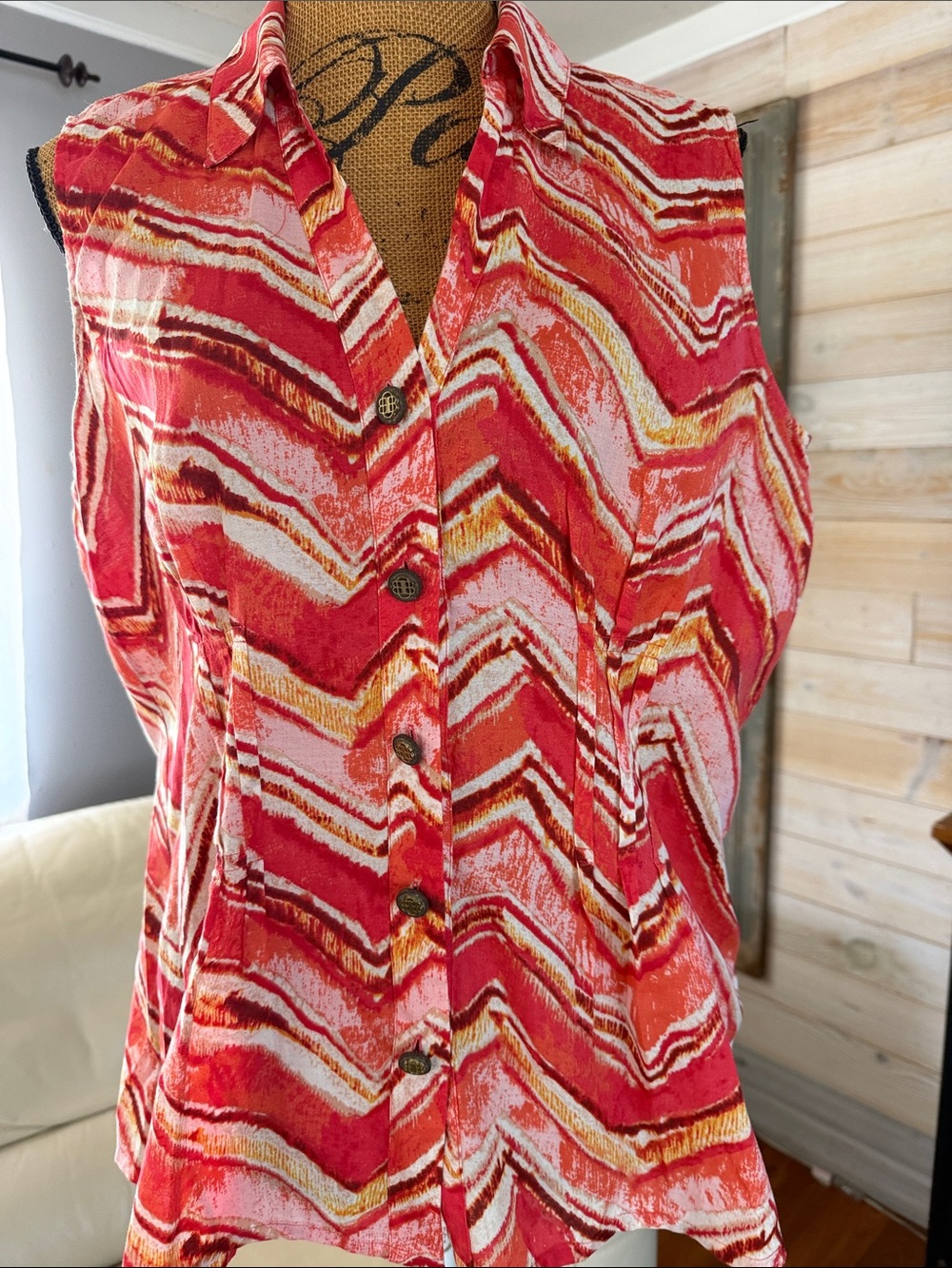 Dana Buchman Red and Coral Chevron Button-Front Sleeveless Top